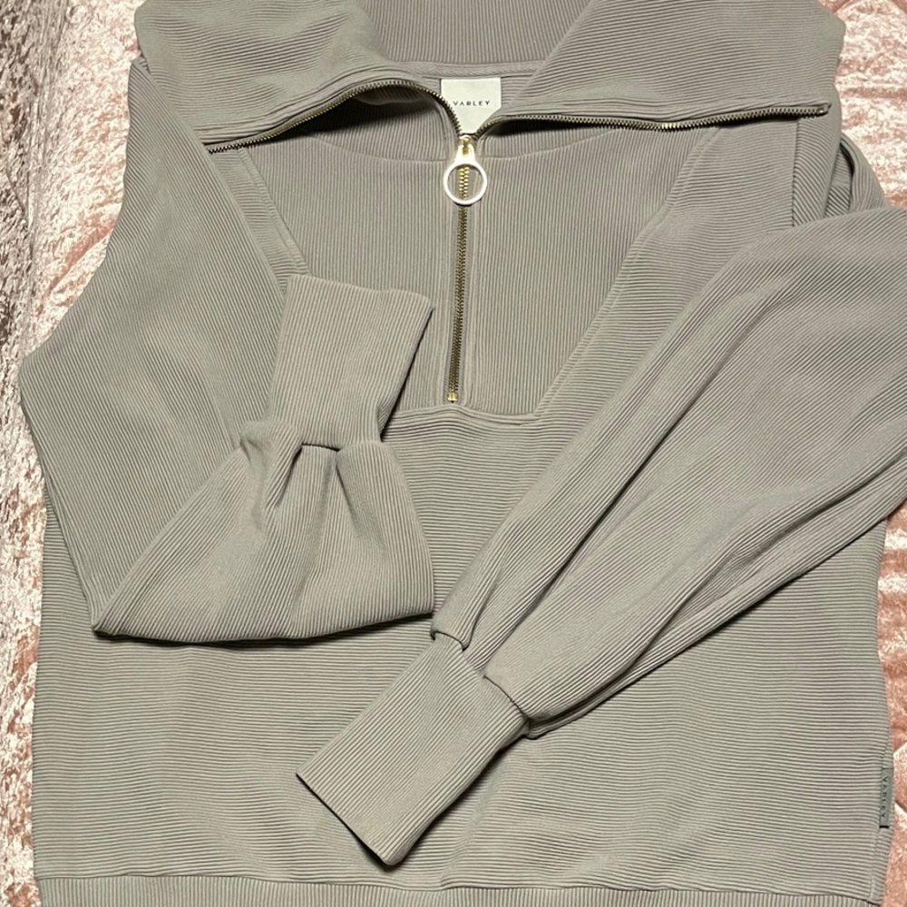 Varley Soft Gray Ribbed Knitwear